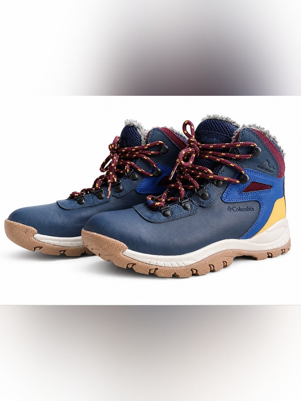 Columbia Women's Yoncalla Blue Waterproof Insulated Hiking Boots, size 7